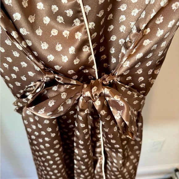 Calvin Klein Brown silky flower Print Women's Robe Size Small - Picture 3 of 6
